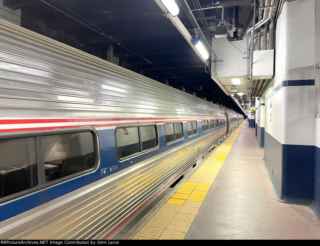  Amtrak Train # 651 at PHL 